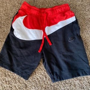 Men’s Nike drawstring shorts size Small